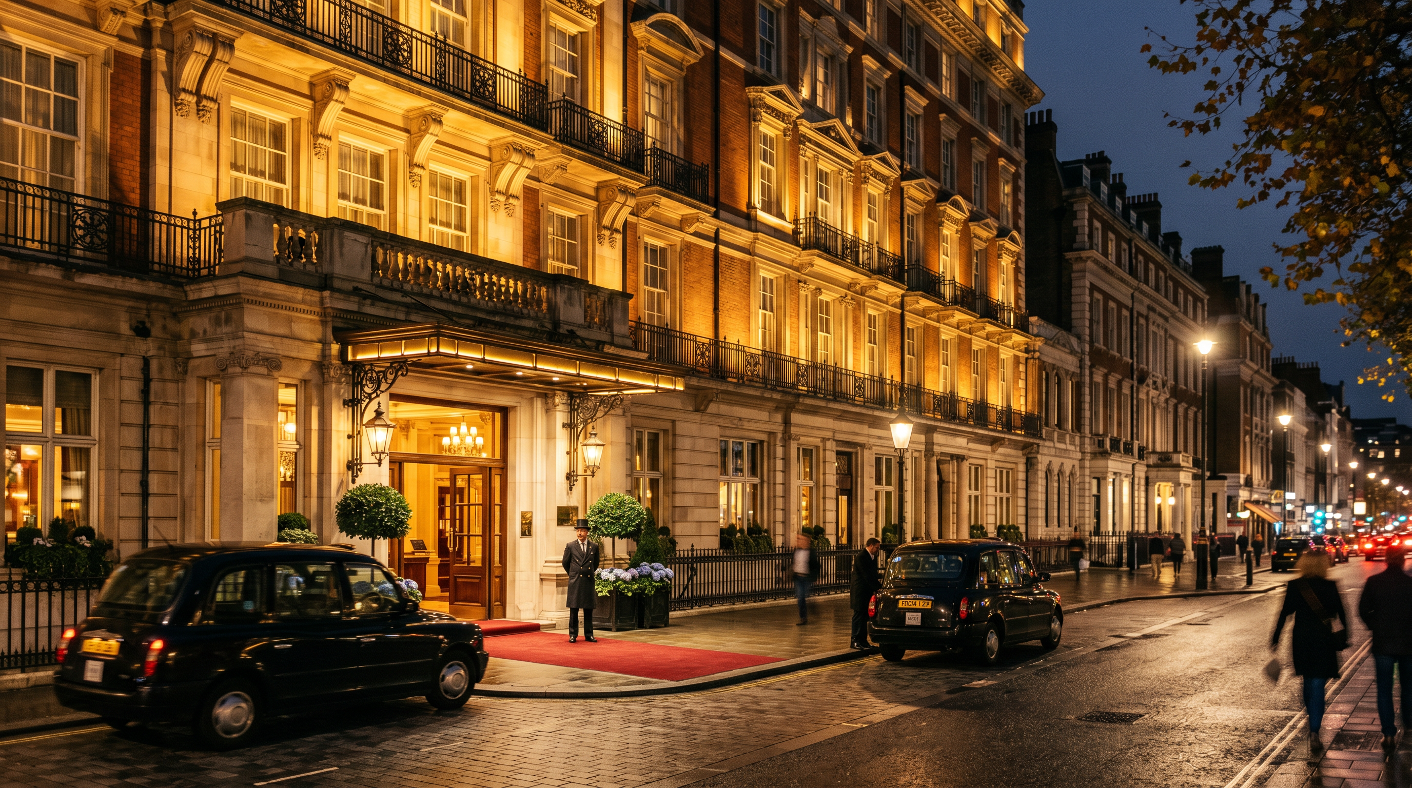 Exterior of Hotel Resort London at night